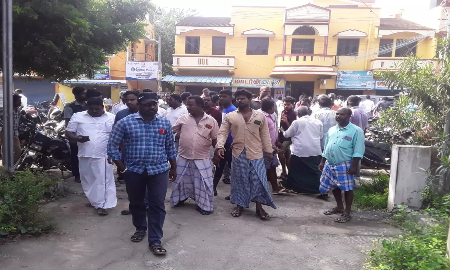 மரக்காணத்தில் மின்சாரம் தாக்கி தனியார் ஓட்டல் பெண் ஊழியர் பலி