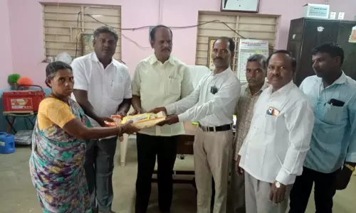 அரியலூரில் தூய்மை பணியாளர்கள் கௌரவிப்பு