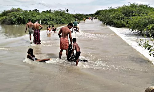 கனமழையால் குண்டாற்றில் வெள்ளப்பெருக்கு