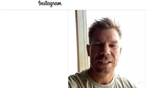 ரசிகர்களுக்கு தீபாவளி வாழ்த்து சொன்ன டேவிட் வார்னர்