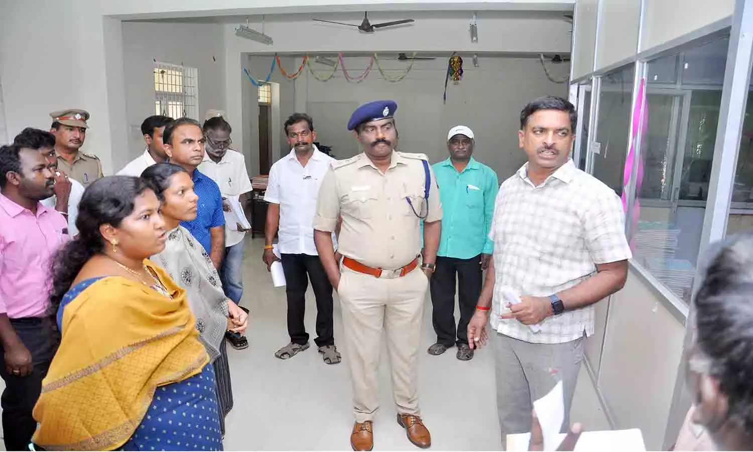 வேலூர் நாடாளுமன்ற தொகுதியில் தேர்தல் பணிகள் தீவரம் வேலூர் நாடாளுமன்ற தொகுதியில் தேர்தல் பணிகள் தீவரம்