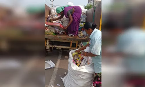 நாமக்கல் நகராட்சி பகுதியில் 5 டன் பட்டாசு கழிவுகள் அகற்றம்