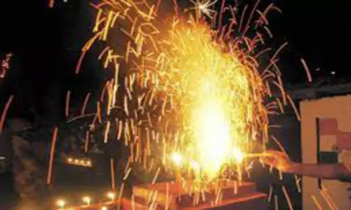 குமரி மாவட்டத்தில் தீபாவளி பண்டிகை உற்சாகமாக கொண்டாட்டம்