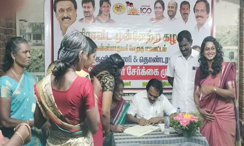 மார்த்தாண்டம் வெட்டுமணி ஒய்.எம்.சி.ஏ. வளாகத்தில் தி.மு.க. மகளிர் அணி , தொண்டர் அணி சார்பில் உறுப்பினர் சேர்க்கை முகாம் அமைச்சர் மனோ தங்கராஜ் பங்கேற்பு