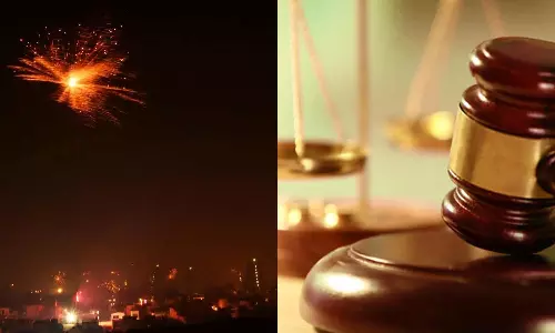 தடையை மீறி பட்டாசு வெடித்த 21 பேர் மீது வழக்கு