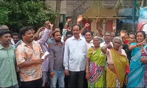 மக்கள் எதிர்ப்பை மீறி சூதாட்ட கிளப் திறப்பு