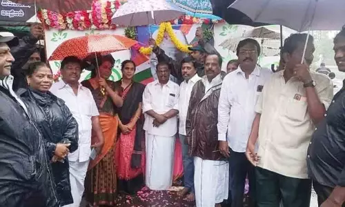 அரியாங்குப்பம் வட்டார காங்கிரஸ் சார்பில் நேரு பிறந்த நாள் கொண்டாட்டம்