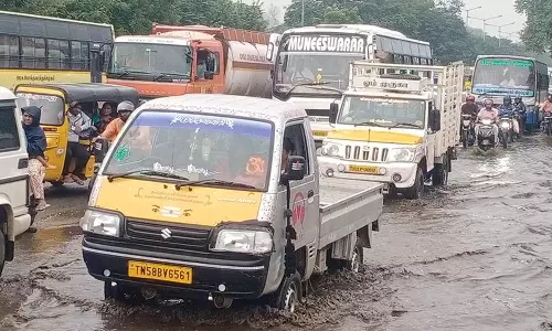 வண்டலூர், பெருங்களத்தூரில் கடுமையான போக்குவரத்து நெரிசல்