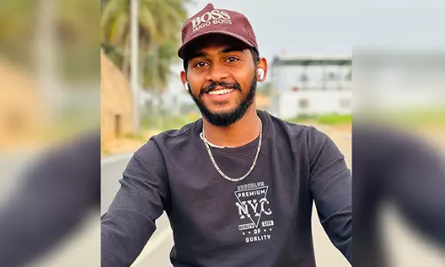 ராசிபுரம் அருகே விபத்து மோட்டார்சைக்கிள் மீது மோதி மரைன் என்ஜினீயர் சாவு