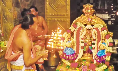 சிக்கல் சிங்காரவேலர் கோவிலில் கந்த சஷ்டி விழா தொடக்கம்