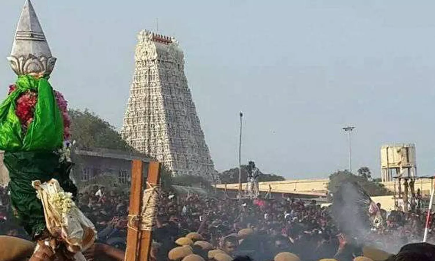 திருச்செந்தூர் கோவிலின் சிறப்புகள் திருச்செந்தூர் கோவிலின் சிறப்புகள்