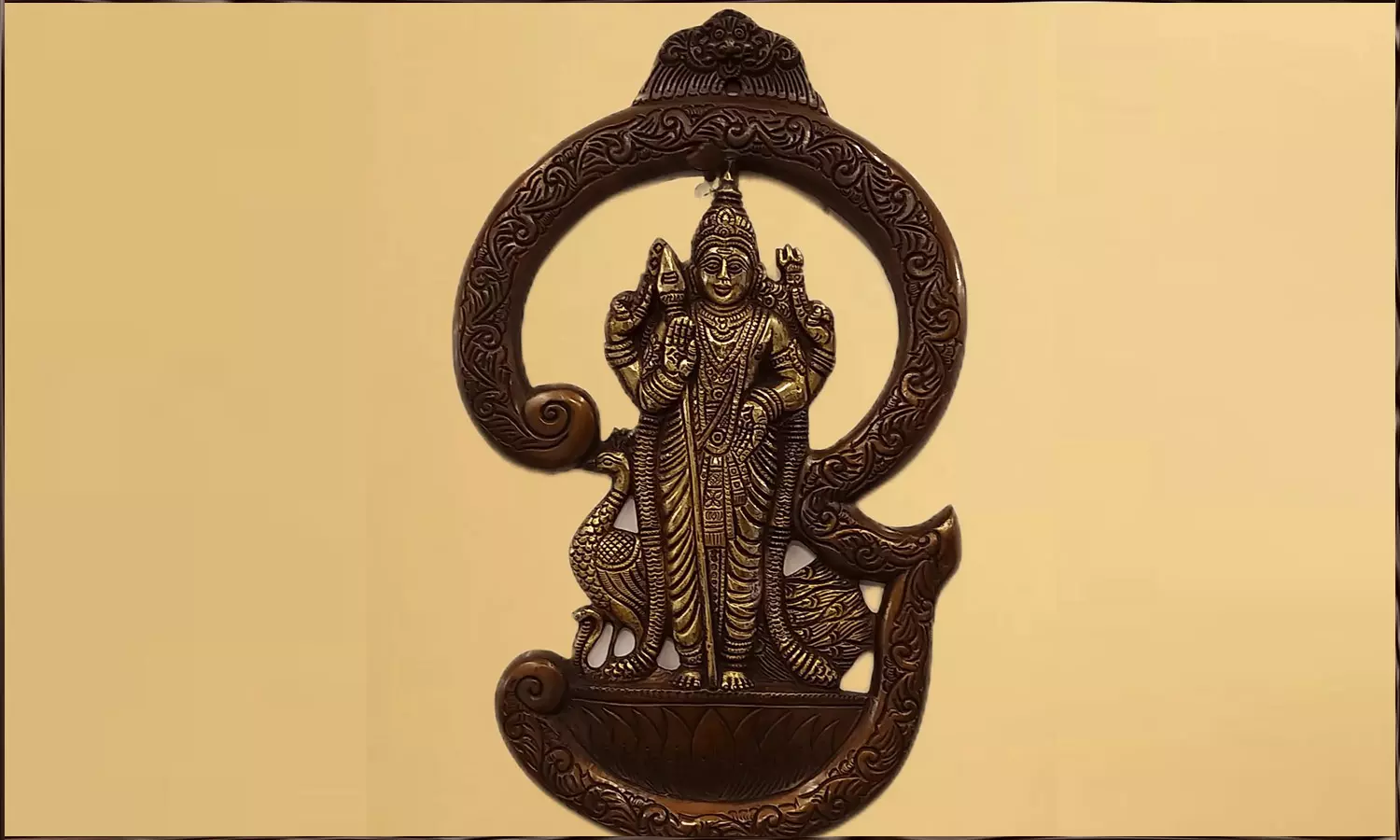 ஓம்கார வடிவானவன்