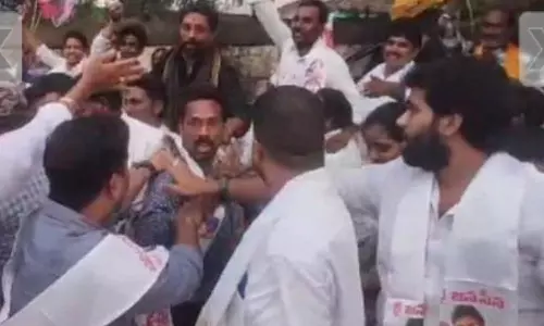 தெலுங்கு தேசம், பவன்கல்யாண் கட்சியினர் மோதல்