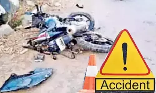 பைக் விபத்தில் 2 பேர் படுகாயம்