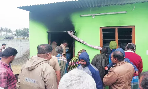 மின் கசிவால் வீட்டில் தீ விபத்து