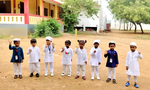 பொடியனூரில்  சிவசக்தி வித்யாலயா சி.பி.எஸ்.இ. பள்ளியில் குழந்தைகள் தினவிழா