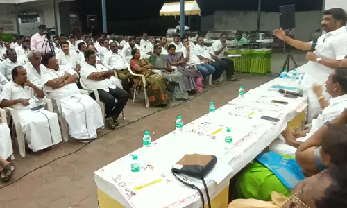 தி.மு.க. இளைஞர் அணி செயல் வீரர்கள் கூட்டம்