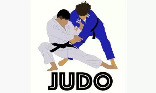 தேசிய அளவிலான ஜூடோ போட்டி: தமிழக அணிக்கு கிருஷ்ணகிரி மாணவிகள் 3 பேர் தேர்வு மாவட்ட முதன்மை கல்வி அலுவலர் வாழ்த்து