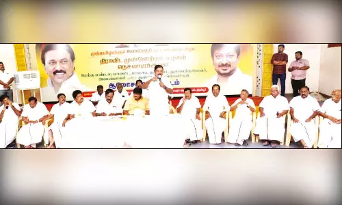 திருப்பூரில் தி.மு.க., நெசவாளர் அணி நிர்வாகிகள் கூட்டம்