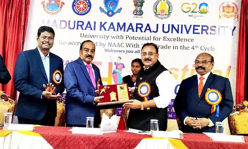 அன்னை பாத்திமா கல்லூரியில் நாட்டு நலப்பணி திட்ட முகாம்