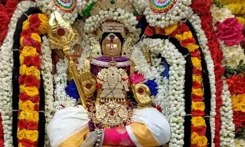 சக்திவேல் வழங்கும் உற்சவம்