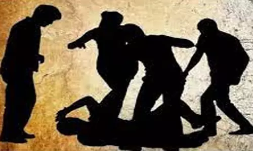 துக்க காரியத்திற்கு சென்று வந்தவருக்கு அடி-உதை