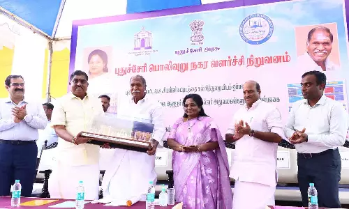 புதுப்பிக்கப்பட்ட வ.உ.சி. பள்ளி கல்வித்துறையிடம் ஒப்படைப்பு