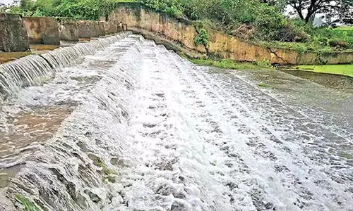 புதுவையில் 19 ஏரி, 10 தடுப்பணைகள் நிரம்பியது