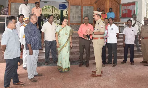 திண்டுக்கல் நாடாளுமன்ற தேர்தல் வாக்கு எண்ணும் மையத்தில் கலெக்டர், எஸ்.பி. ஆய்வு