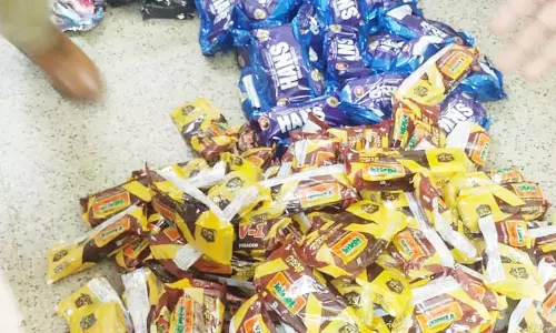 பென்னாகரம் அருகே  குட்கா விற்பனை செய்த வியாபாரி கைது