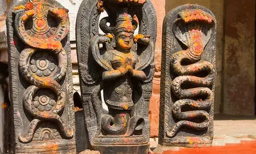 பாம்புக்கல் நிறுவினால் ஆண் குழந்தை பிறக்கும்