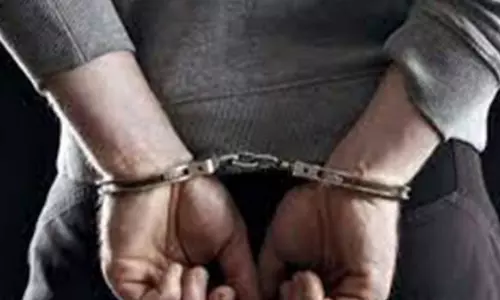 களக்காட்டில் கணவன், மனைவி பிரிந்த தகராறில் தொழிலாளிக்கு வெட்டு- உறவினர் கைது