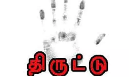 கோவை அருகே கால்டாக்சி புக் செய்து டிரைவரை கத்தியால் குத்தி பணம்-செல்போன் பறித்த வாலிபர்கள்