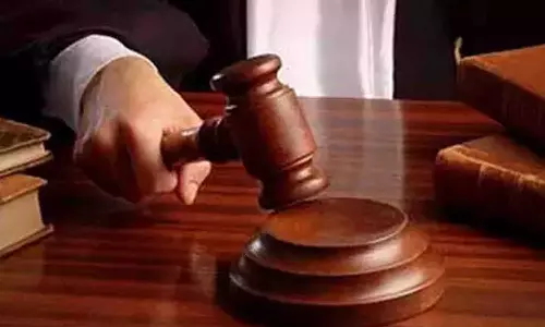 கருமத்தம்பட்டி அருகே 17 வயது சிறுமியை திருமணம் செய்து கர்ப்பமாக்கிய வாலிபர்- போக்சோவில் வழக்கு