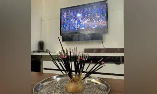 இந்தியா - நியூசிலாந்து போட்டியின் போது ஸ்விக்கியில் 240 ஊதுபத்திகளை ஆர்டர் செய்த ரசிகர்