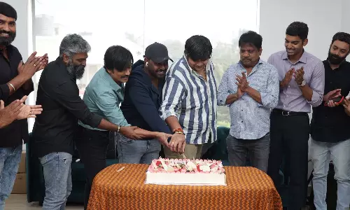 ஊர் முழுக்க பாராட்டு மழை.. வெற்றியை வெறித்தனமாக கொண்டாடிய ஜிகர்தண்டா டீம்