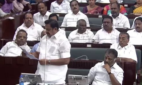 வழக்கு நிலுவையில் உள்ளபோது சிறப்பு கூட்டத்தை ஏன் கூட்ட வேண்டும்?: எடப்பாடி பழனிசாமி