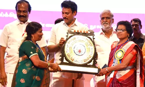 சிறந்த பள்ளிக்கான கேடயம்