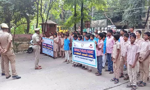 பள்ளி மாணவர்களுக்கு விழிப்புணர்வு