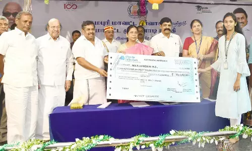 தருமபுரியில்  நடைபெற்ற முகாமில் 93 மாணவ, மாணவிகளுக்கு ரூ.10.83 கோடி கல்விக்கடன்