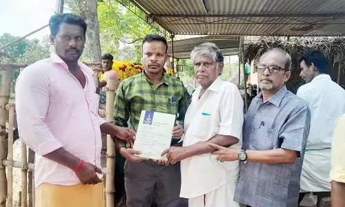 இறந்த பெண்ணின் கண்கள் தானம்