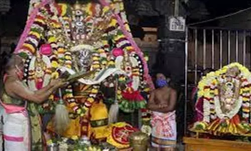 உலக கோப்பையை இந்தியா வெல்ல வேண்டி சேலம் கோட்டை பெருமாள் கோவிலில் சிறப்பு வழிபாடு