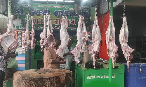 கடந்தவாரம் களைகட்டிய நிலையில் இறைச்சி, மீன்கடைகள் வெறிச்சோடியது