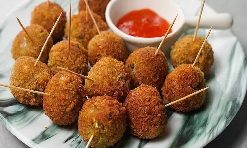 இந்த ஸ்நாக்சை அடிச்சுக்கவே முடியாது...`முட்டை லாலிபாப்