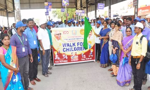 குழந்தைகள் தினத்தை முன்னிட்டு விழிப்புணர்வு பேரணி