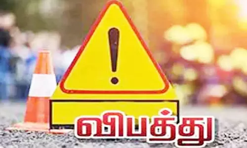 பைக் மீது ஆட்டோ மோதி 2 வாலிபர்கள் பலி
