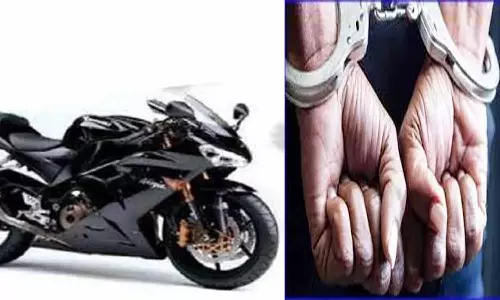 பைக் திருடிய வழக்கில் 2 சிறுவர்கள் கைது