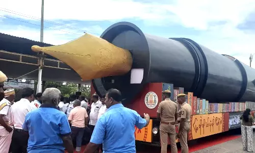 கன்னியாகுமரியில் புறப்பட்ட முத்தமிழ் தேர் அலங்கார ஊர்தி கோவைக்கு 21-ந் தேதி வருகை