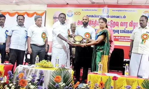 கூட்டுறவு வார விழாவில் பயனாளிகளுக்கு நலத்திட்ட உதவிகள்