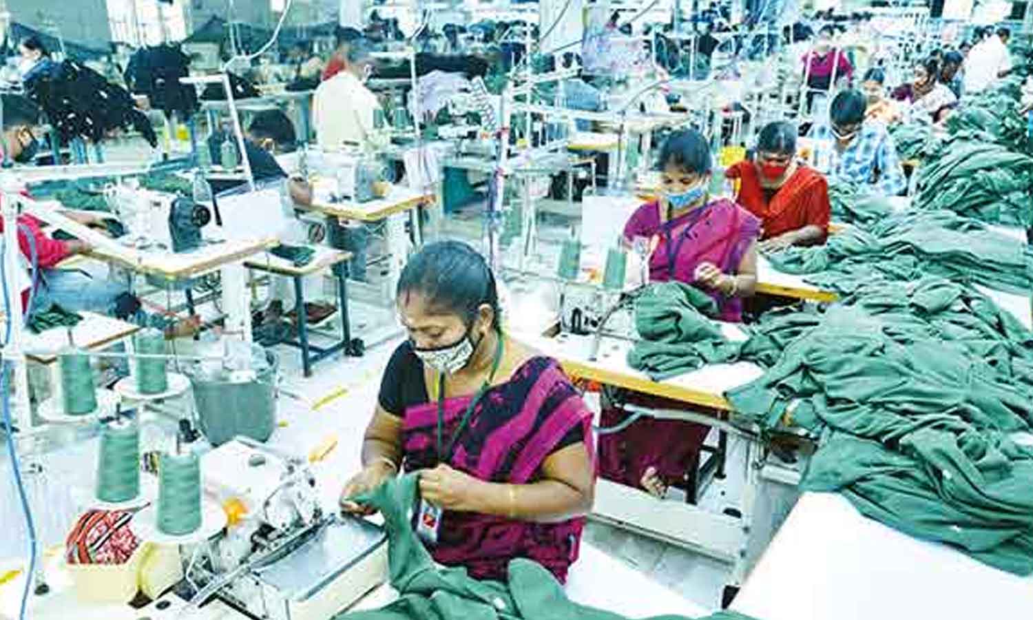 தீபாவளி விடுமுறை முடிந்து வந்த தொழிலாளர்களால் திருப்பூரில் பனியன் நிறுவனங்கள் இயல்பு நிலைக்கு திரும்பின